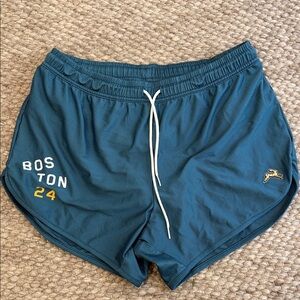Tracksmith VC Boston 24’ split shorts